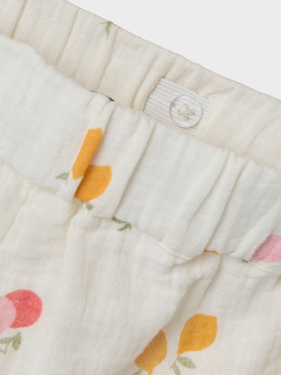 NMFHENNIA Shorts - Buttercream
